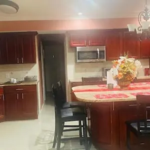 Minutes From Jfk, Beautiful With Peaceful, Cosy, Private Homestay
